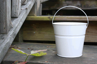 2 Quart White Bucket