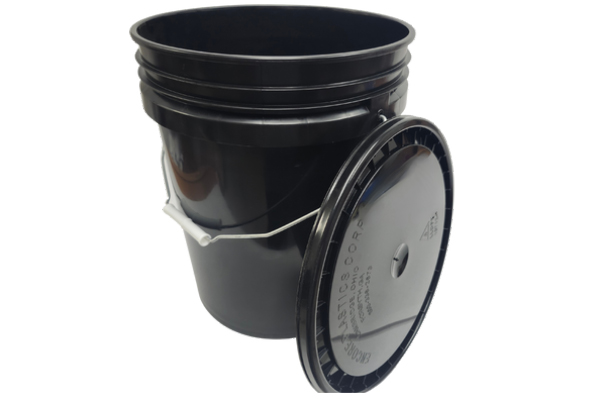 5 Gallon Paint Bucket With Lid