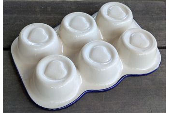 Stoneware Muffin Pan